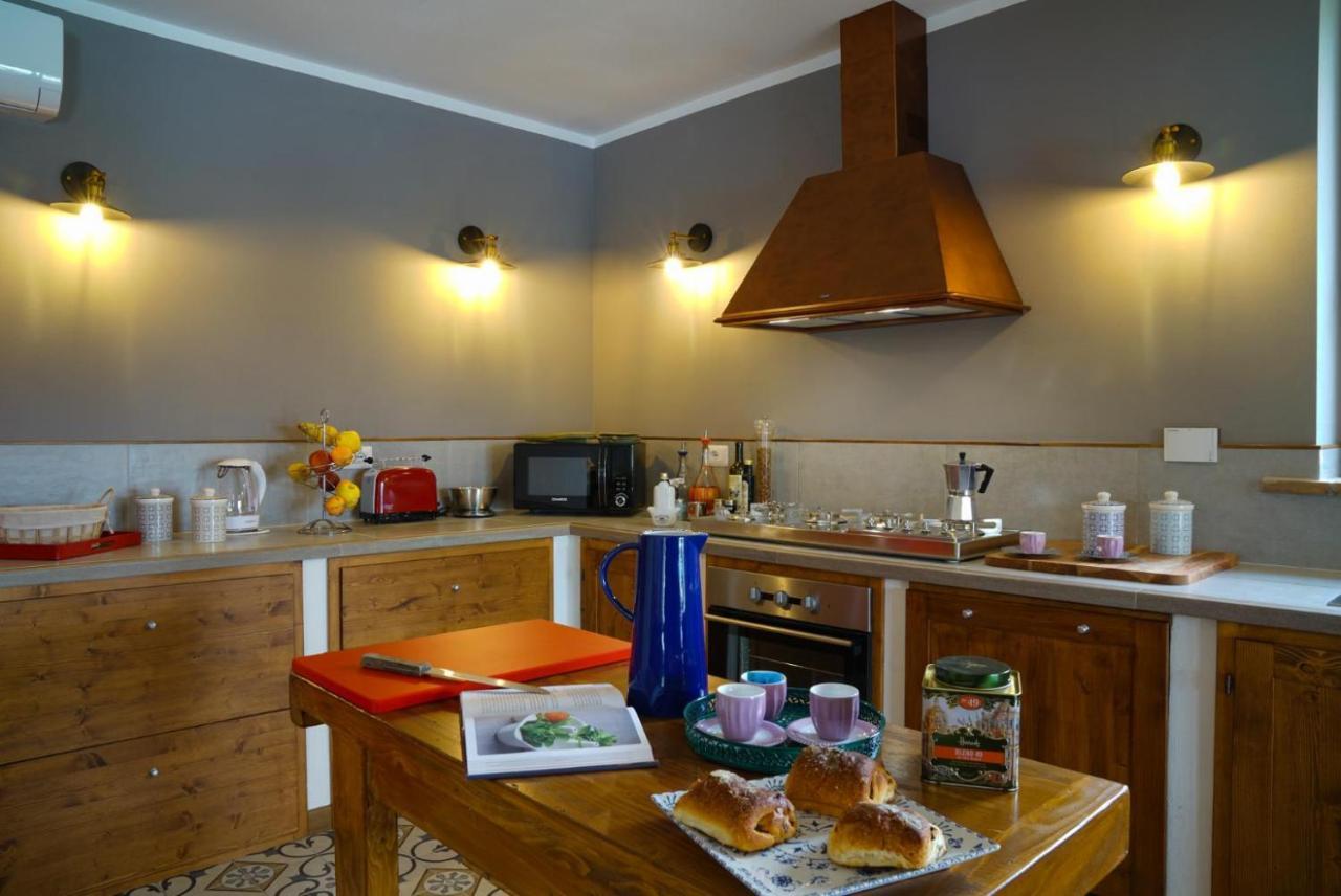 Villa Il Girasole Parrano Bagian luar foto